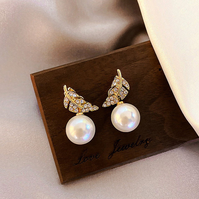 2025 New Korean Style Contracted Heart Pearl Earrings Zircon Geometric Stud Earring